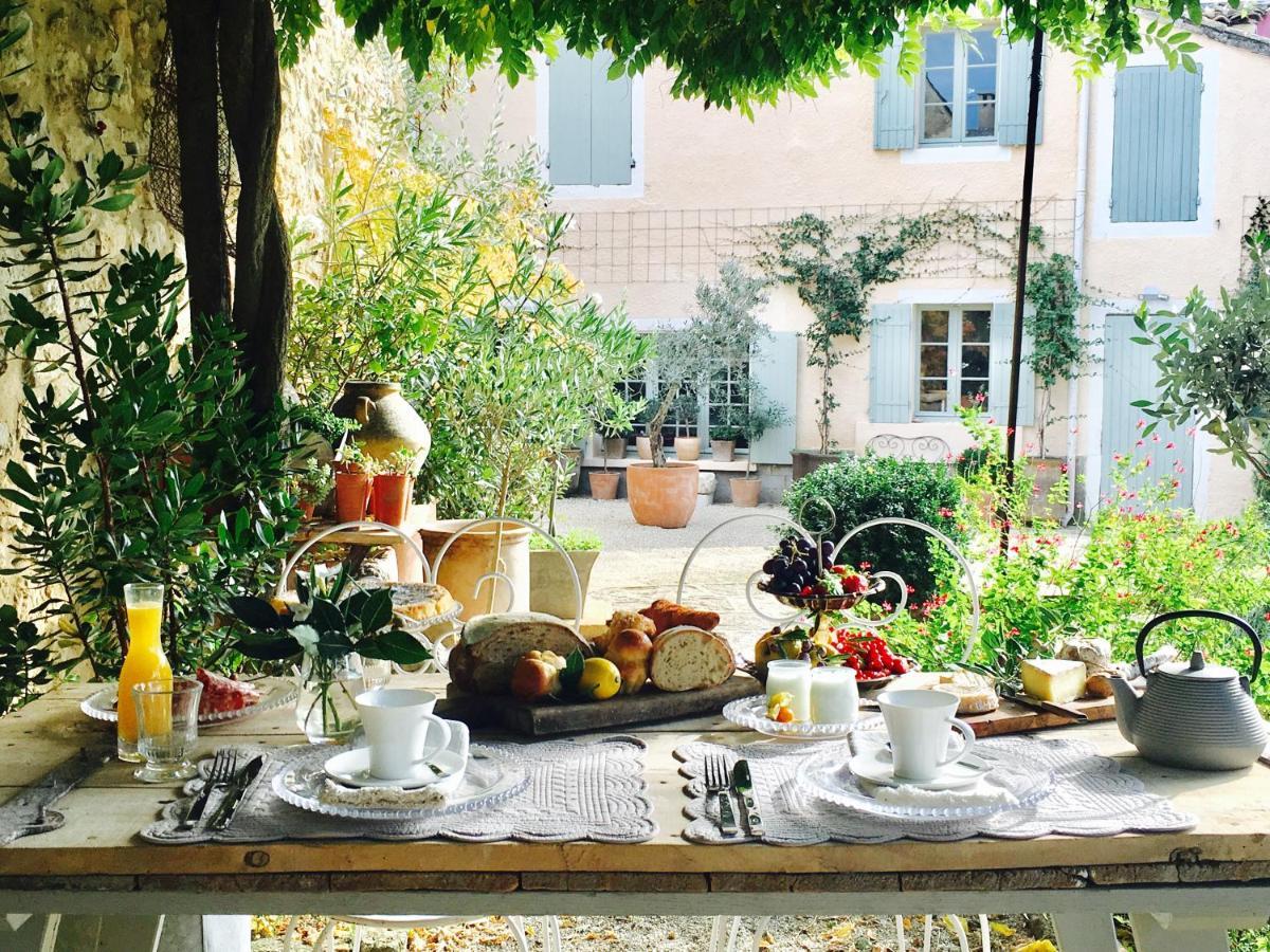 Bed and Breakfast L'Ancien Presbytère à Sagriès Extérieur photo